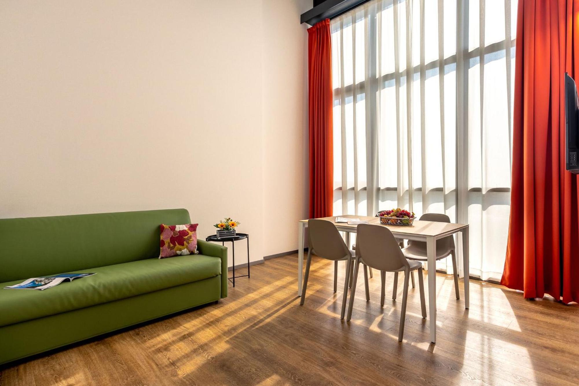 Htm Venice By Halldis Apartamento *